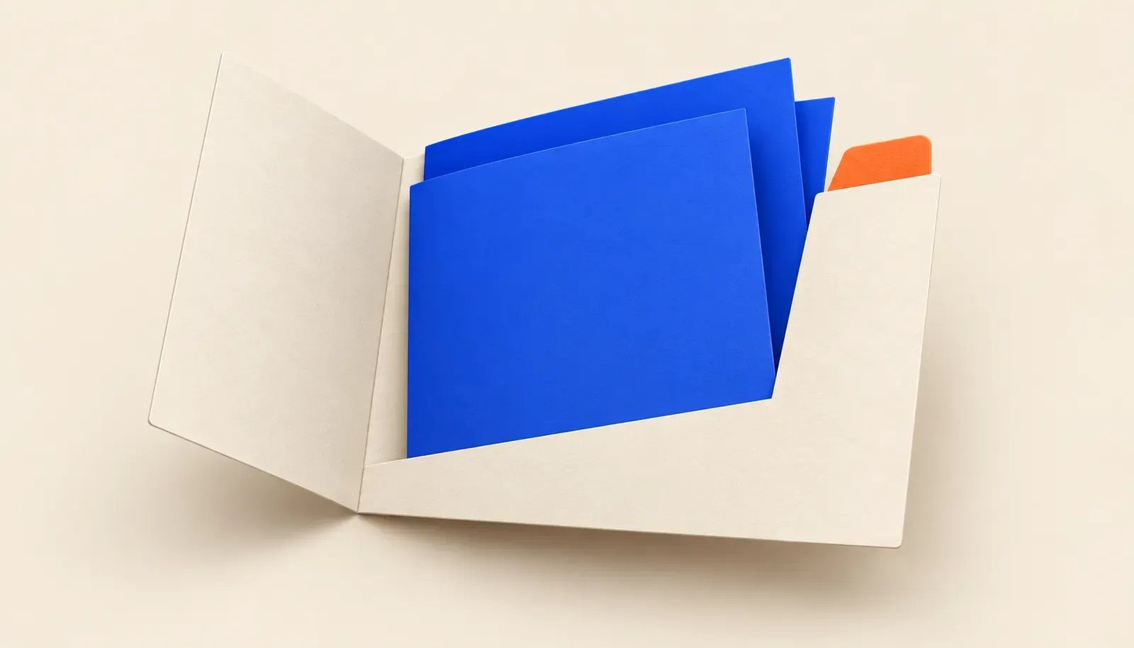 Folder kertas terbuka dengan helaian biru kosong dan satu tab jingga sebagai hiasan untuk semakan dokumen kemasukan.